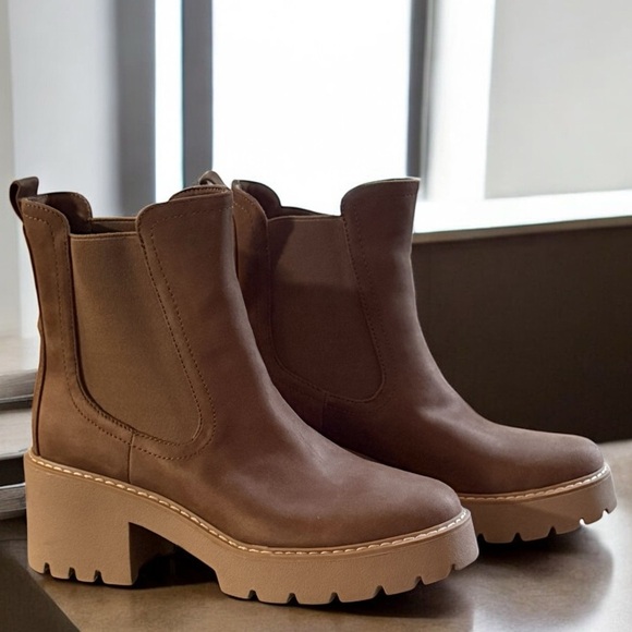 Dolce Vita Brown Ankle Boots NWOT - Picture 2 of 5